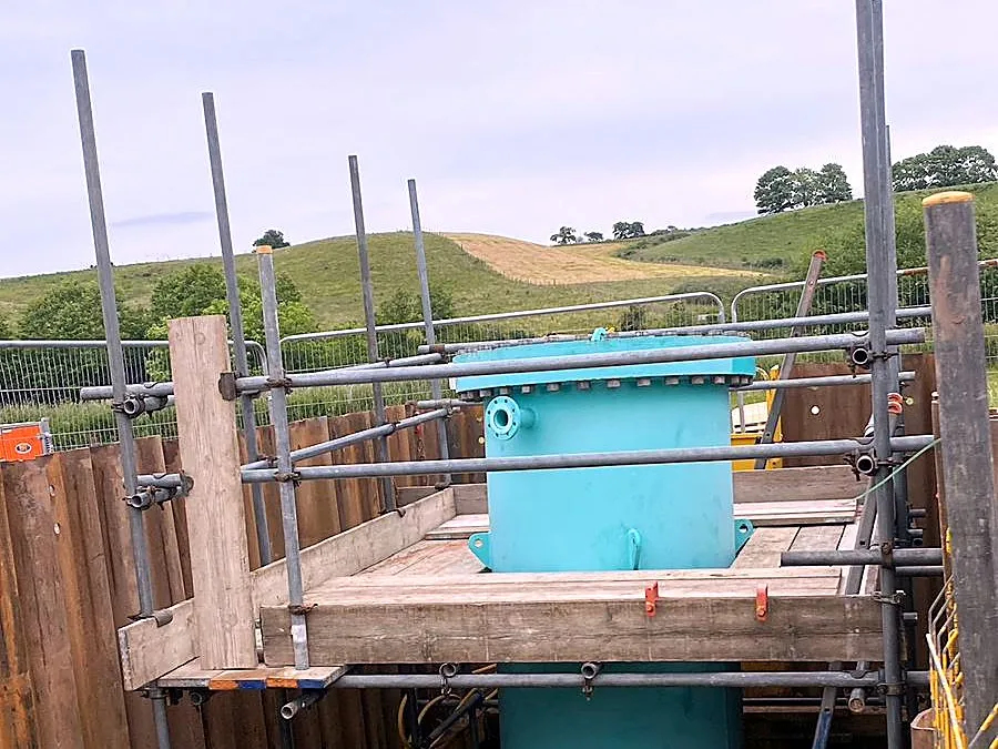 Scaffold tower and access platform around plant equipment